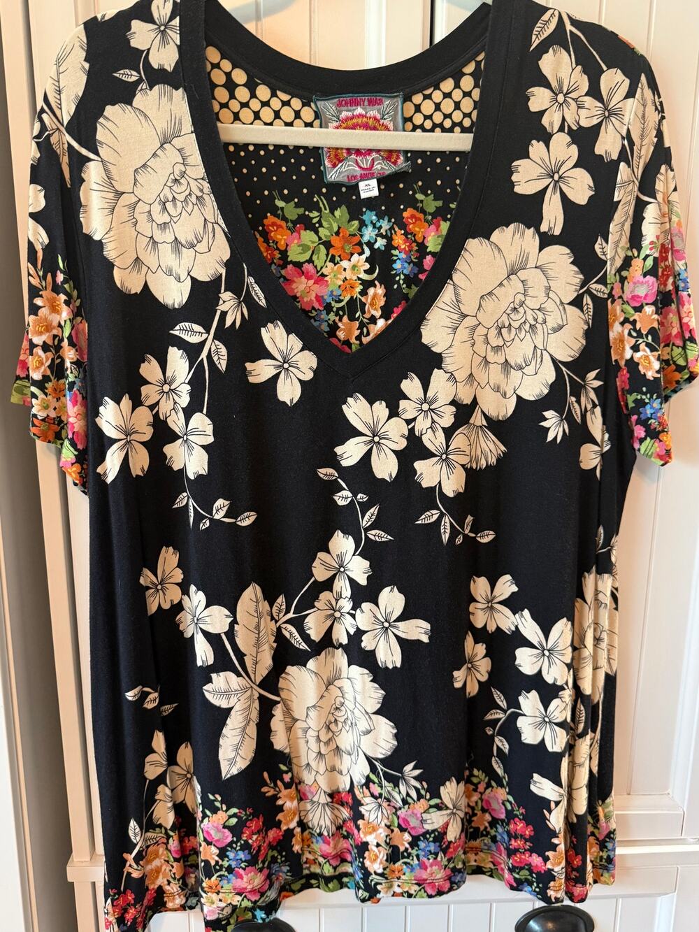 Johnny Was Redland Favorite bamboo stretch knit floral print V-neck tee XL EUC